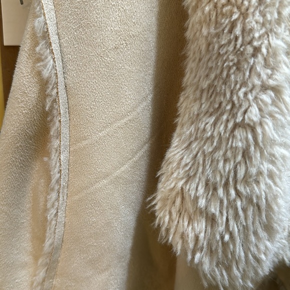 Knox Rose Suede Faux Fur Vest size Large - longer in front - Picture 2 of 4